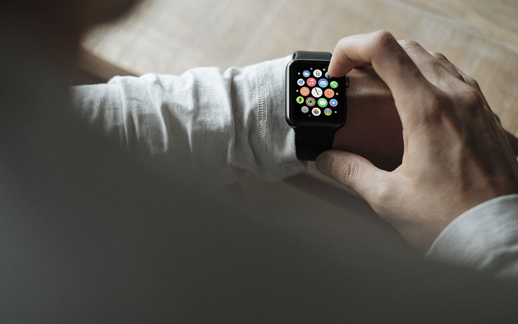 スマートウォッチ 操作性悪い